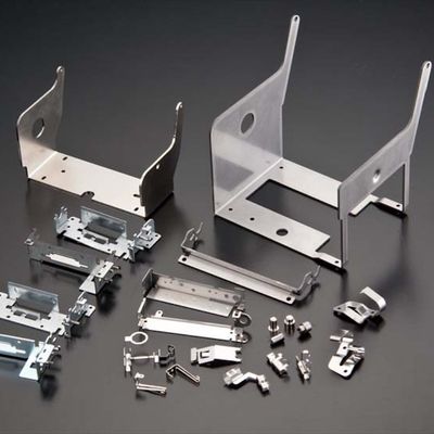 Stempelteile aus Aluminium, präzise, auf kundenspezifische Weise gefertigte Metallbleche, Stempelkomponenten