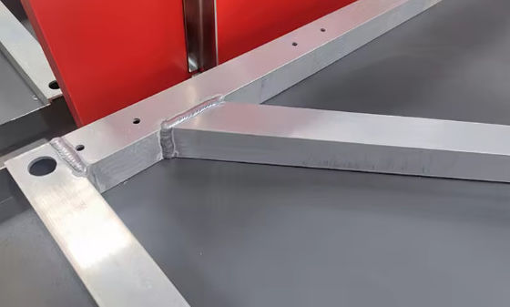 Nahtlose Blechverarbeitung Schweißen Kleinmetallteile Dienstleistungen