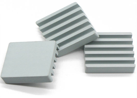 Hohe Wärmeleitfähigkeit Wärmesink SiC / AL2O3 / SIO2 Material